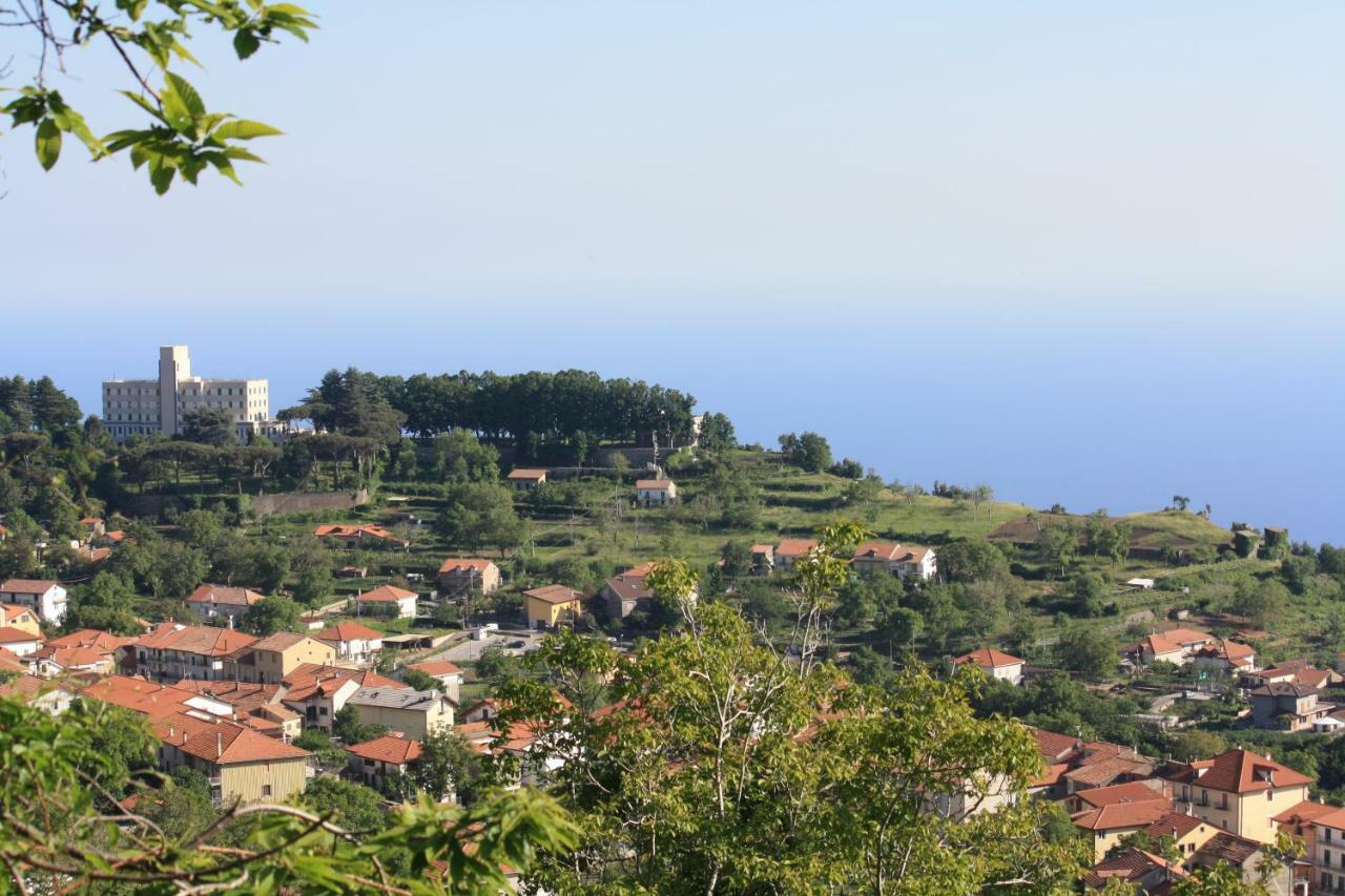 La Pennichella Apartment Agerola Bagian luar foto